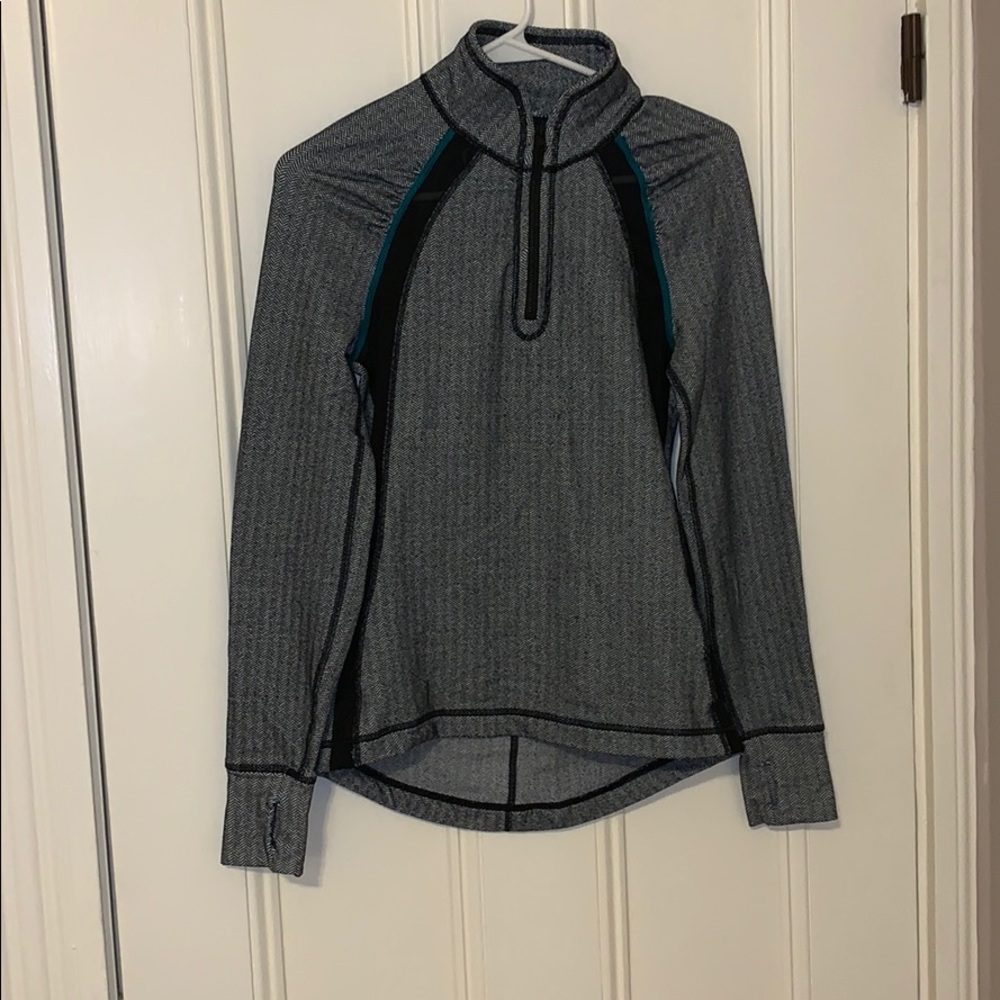 Active wear stretch mesh top